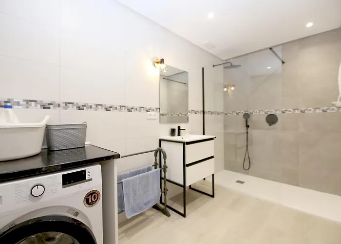 Mika 에스테포나